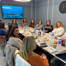 Bituach Leumi Ramle Staff Visits Chaim V'Chessed