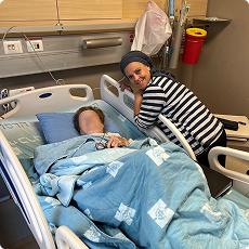 Nechama Nulman visits a patient in Hadassa Hospital