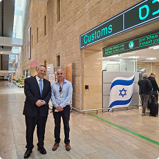 Paysach Freedman with Ehud Baba, Menahel Meches Ben Gurion Airport